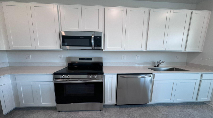 DAVENPORT, Florida 33837, 3 Bedrooms Bedrooms, ,2 BathroomsBathrooms,Residential,For Sale,LAURENT,0,MFRO6429499
