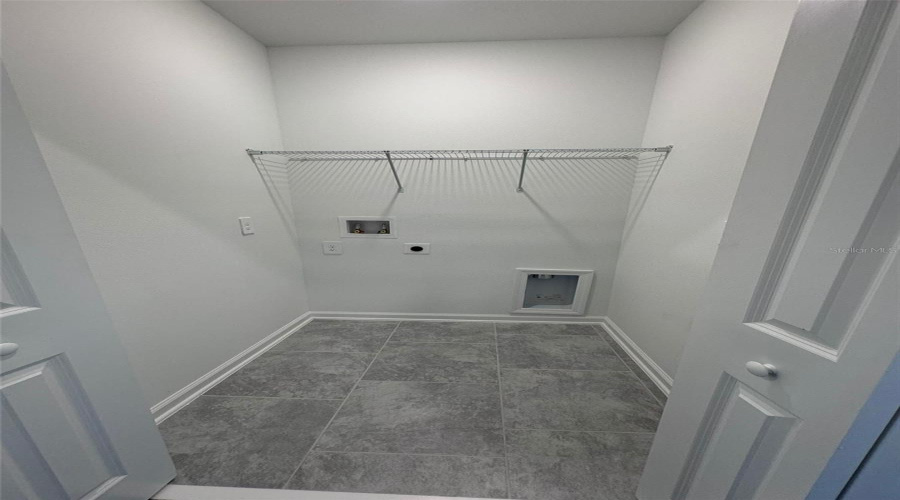 DAVENPORT, Florida 33837, 3 Bedrooms Bedrooms, ,2 BathroomsBathrooms,Residential,For Sale,LAURENT,0,MFRO6429499