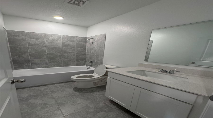 DAVENPORT, Florida 33837, 3 Bedrooms Bedrooms, ,2 BathroomsBathrooms,Residential,For Sale,LAURENT,0,MFRO6429499