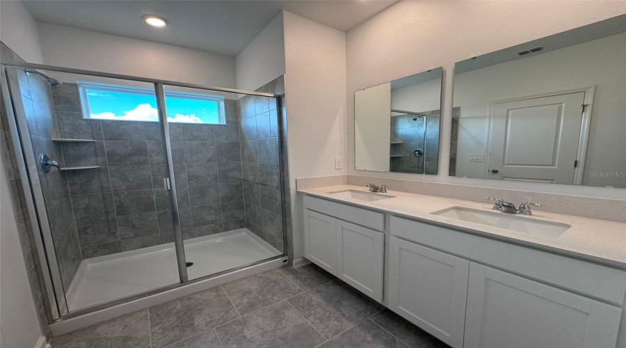 DAVENPORT, Florida 33837, 3 Bedrooms Bedrooms, ,2 BathroomsBathrooms,Residential,For Sale,LAURENT,0,MFRO6429499