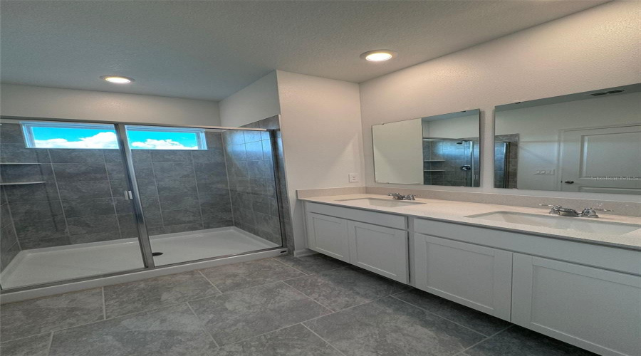 DAVENPORT, Florida 33837, 3 Bedrooms Bedrooms, ,2 BathroomsBathrooms,Residential,For Sale,LAURENT,0,MFRO6429499