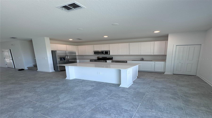 DAVENPORT, Florida 33837, 3 Bedrooms Bedrooms, ,2 BathroomsBathrooms,Residential,For Sale,LAURENT,0,MFRO6429499