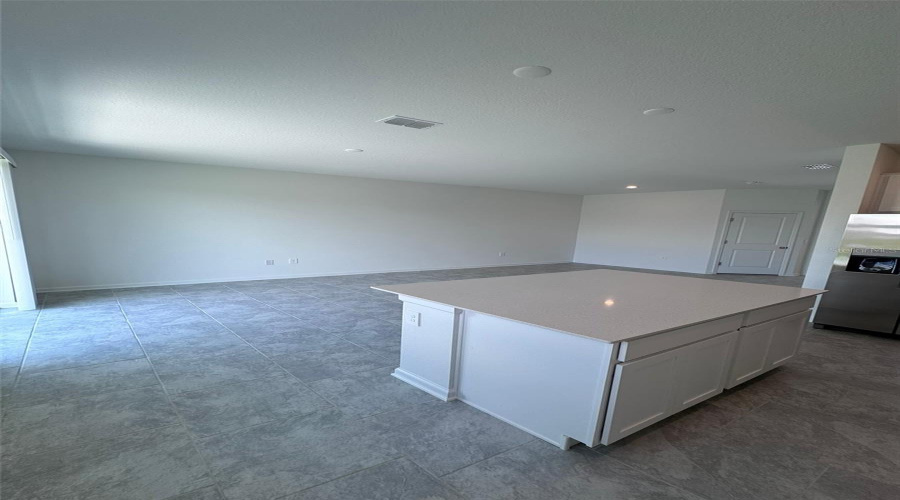 DAVENPORT, Florida 33837, 3 Bedrooms Bedrooms, ,2 BathroomsBathrooms,Residential,For Sale,LAURENT,0,MFRO6429499