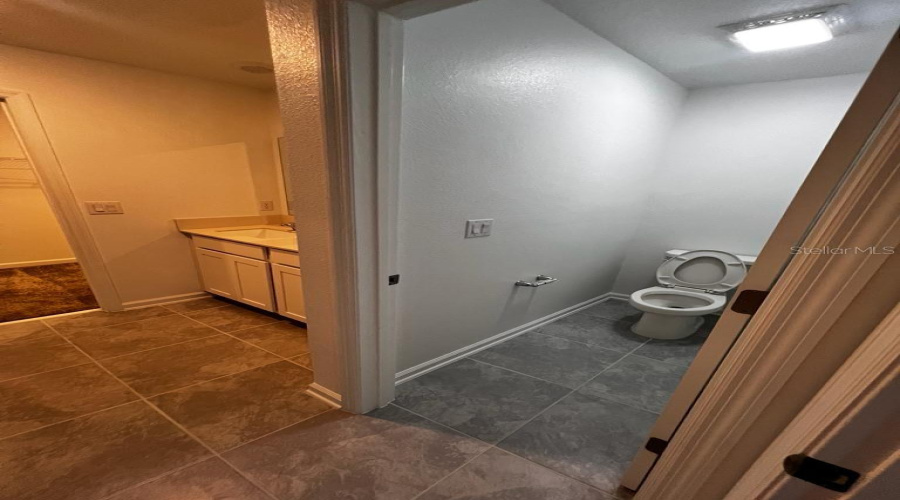 DAVENPORT, Florida 33837, 4 Bedrooms Bedrooms, ,2 BathroomsBathrooms,Residential,For Sale,AQUA,0,MFRO6429595