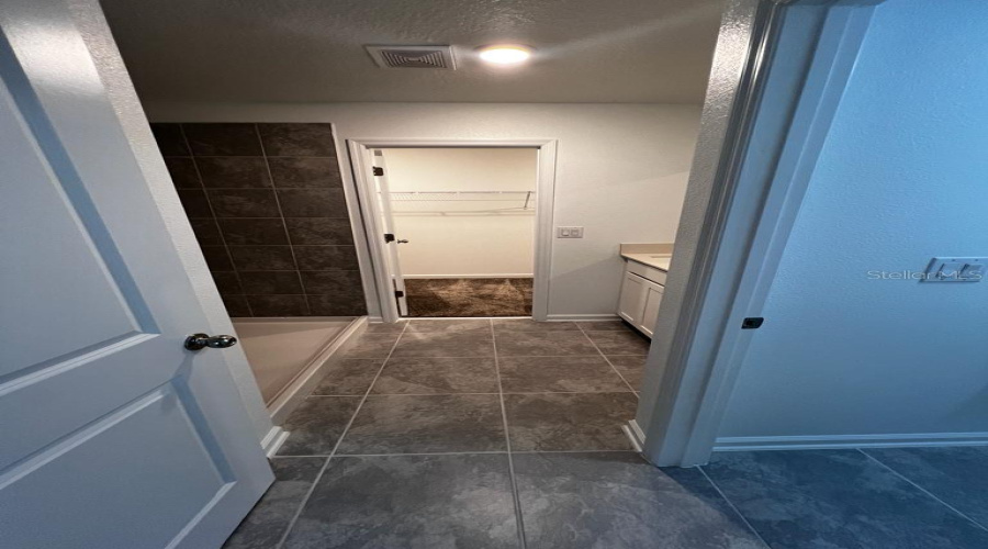 DAVENPORT, Florida 33837, 4 Bedrooms Bedrooms, ,2 BathroomsBathrooms,Residential,For Sale,AQUA,0,MFRO6429595