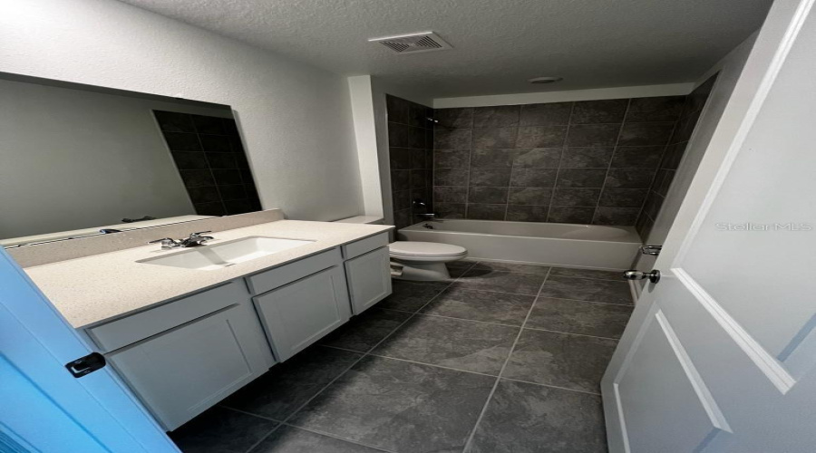 DAVENPORT, Florida 33837, 4 Bedrooms Bedrooms, ,2 BathroomsBathrooms,Residential,For Sale,AQUA,0,MFRO6429595