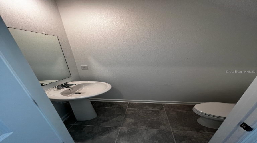DAVENPORT, Florida 33837, 4 Bedrooms Bedrooms, ,2 BathroomsBathrooms,Residential,For Sale,AQUA,0,MFRO6429595
