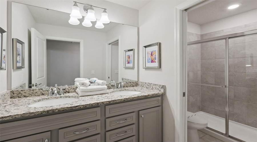 DAVENPORT, Florida 33897, 10 Bedrooms Bedrooms, ,8 BathroomsBathrooms,Residential,For Sale,LILY,0,MFRS5155149