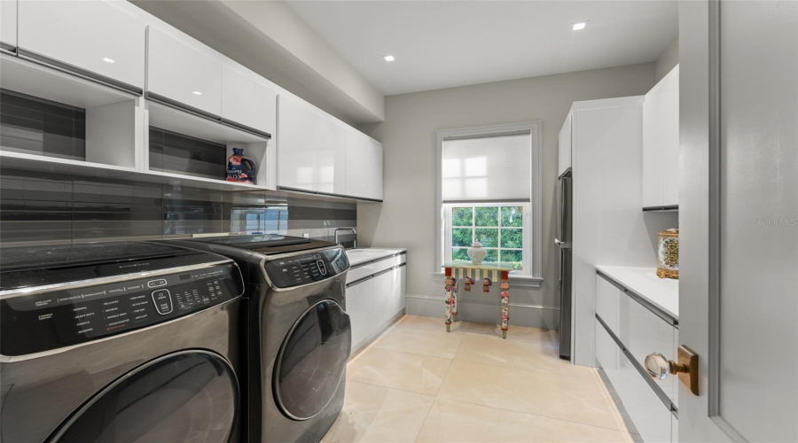 CELEBRATION, Florida 34747, 4 Bedrooms Bedrooms, ,3 BathroomsBathrooms,Residential,For Sale,GOLFPARK,0,MFRS5155178