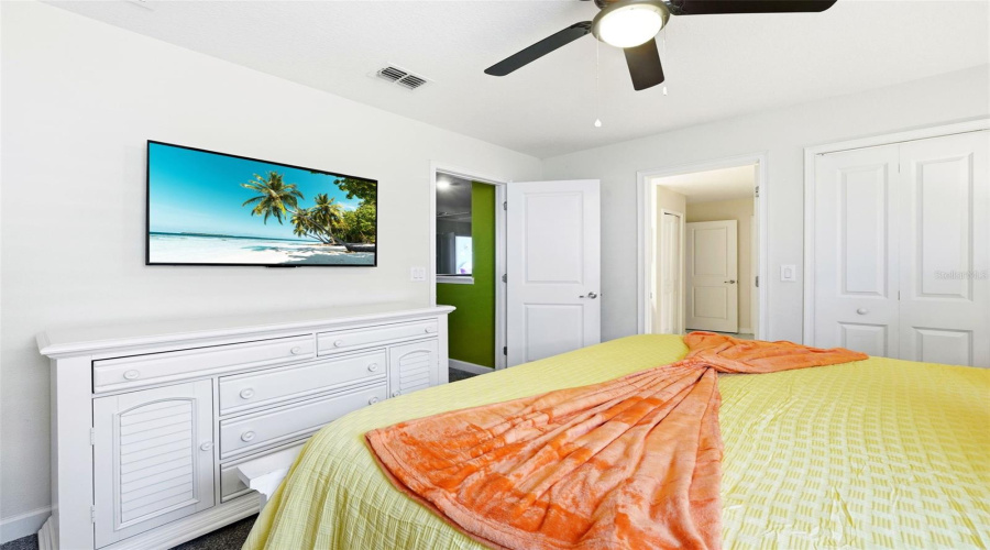 DAVENPORT, Florida 33896, 8 Bedrooms Bedrooms, ,5 BathroomsBathrooms,Residential,For Sale,HAZARD,0,MFRO6431510