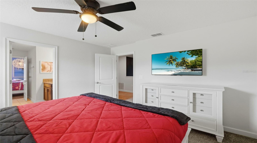 DAVENPORT, Florida 33896, 8 Bedrooms Bedrooms, ,5 BathroomsBathrooms,Residential,For Sale,HAZARD,0,MFRO6431510