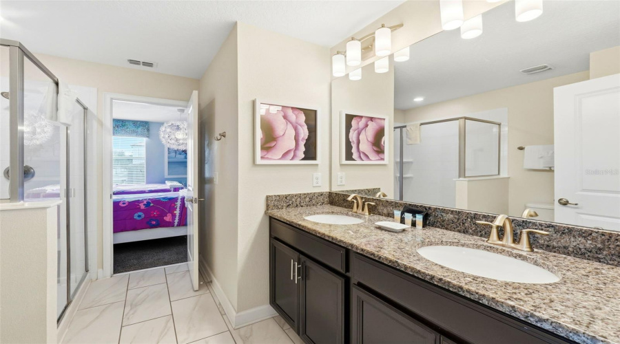DAVENPORT, Florida 33896, 8 Bedrooms Bedrooms, ,5 BathroomsBathrooms,Residential,For Sale,HAZARD,0,MFRO6431510
