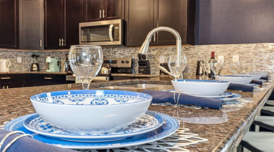 DAVENPORT, Florida 33896, 8 Bedrooms Bedrooms, ,5 BathroomsBathrooms,Residential,For Sale,HAZARD,0,MFRO6431510