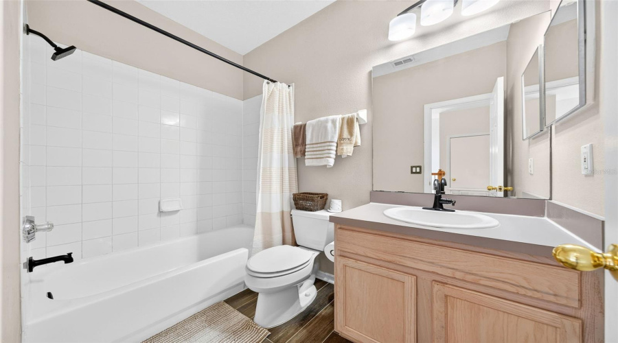 2nd bathroom