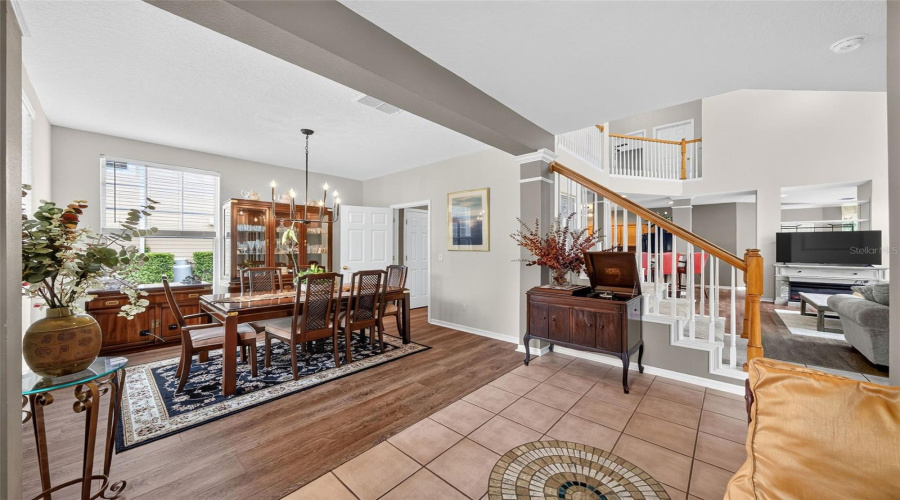 Entryway/Dining Room