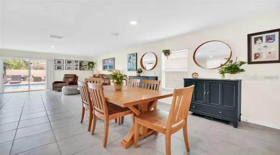 KISSIMMEE, Florida 34746, 6 Bedrooms Bedrooms, ,3 BathroomsBathrooms,Residential,For Sale,SUNNY CREEK PLACE,0,MFRO6431349