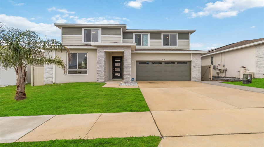 DAVENPORT, Florida 33837, 5 Bedrooms Bedrooms, ,3 BathroomsBathrooms,Residential,For Sale,MAGNOLIA,0,MFRS5155207