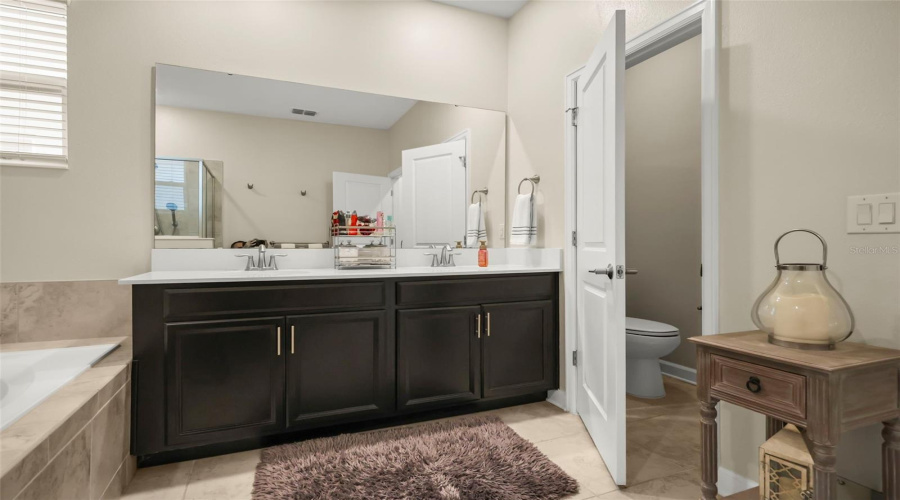 DAVENPORT, Florida 33837, 4 Bedrooms Bedrooms, ,3 BathroomsBathrooms,Residential,For Sale,CAMDEN PARK,0,MFRS5155123