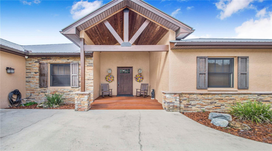 Davenport, Florida 33837, 4 Bedrooms Bedrooms, ,3 Bathroomsbathrooms,Residential,For Sale,Horseshoe Creek,0,Mfrp4939507