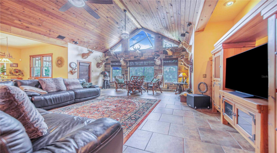 Davenport, Florida 33837, 4 Bedrooms Bedrooms, ,3 Bathroomsbathrooms,Residential,For Sale,Horseshoe Creek,0,Mfrp4939507