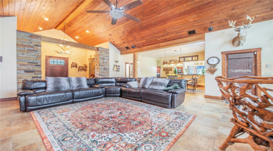 Davenport, Florida 33837, 4 Bedrooms Bedrooms, ,3 Bathroomsbathrooms,Residential,For Sale,Horseshoe Creek,0,Mfrp4939507