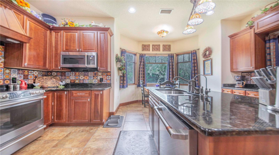 Davenport, Florida 33837, 4 Bedrooms Bedrooms, ,3 Bathroomsbathrooms,Residential,For Sale,Horseshoe Creek,0,Mfrp4939507