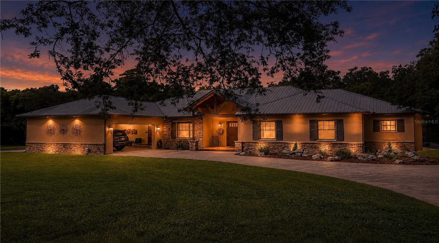 Davenport, Florida 33837, 4 Bedrooms Bedrooms, ,3 Bathroomsbathrooms,Residential,For Sale,Horseshoe Creek,0,Mfrp4939507