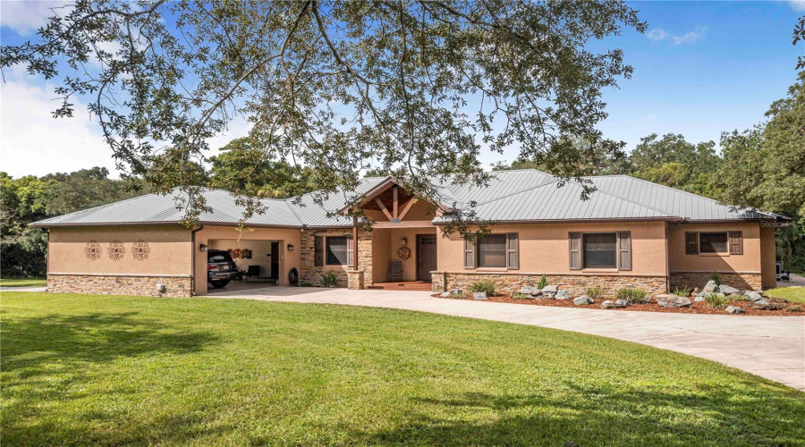 Davenport, Florida 33837, 4 Bedrooms Bedrooms, ,3 Bathroomsbathrooms,Residential,For Sale,Horseshoe Creek,0,Mfrp4939507
