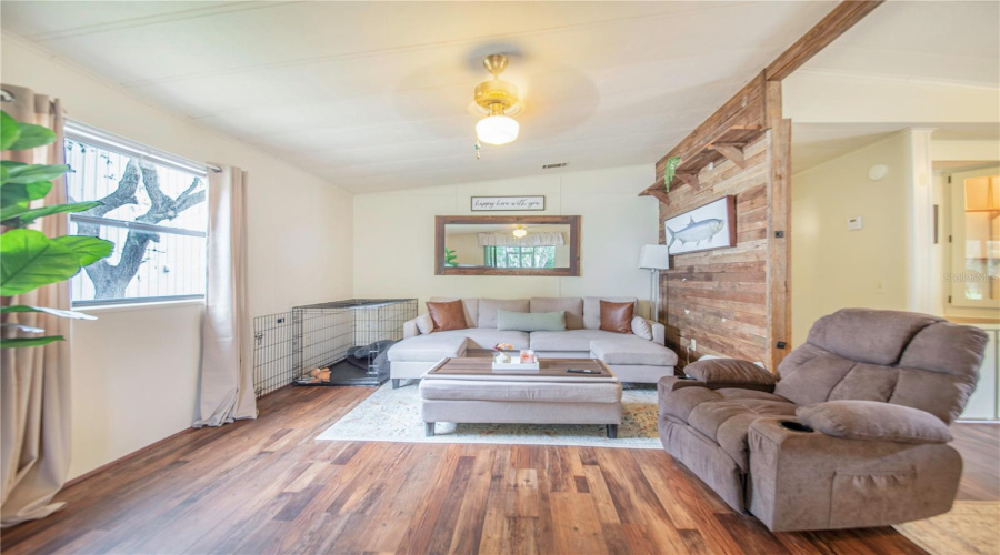 Davenport, Florida 33837, 4 Bedrooms Bedrooms, ,3 Bathroomsbathrooms,Residential,For Sale,Horseshoe Creek,0,Mfrp4939507