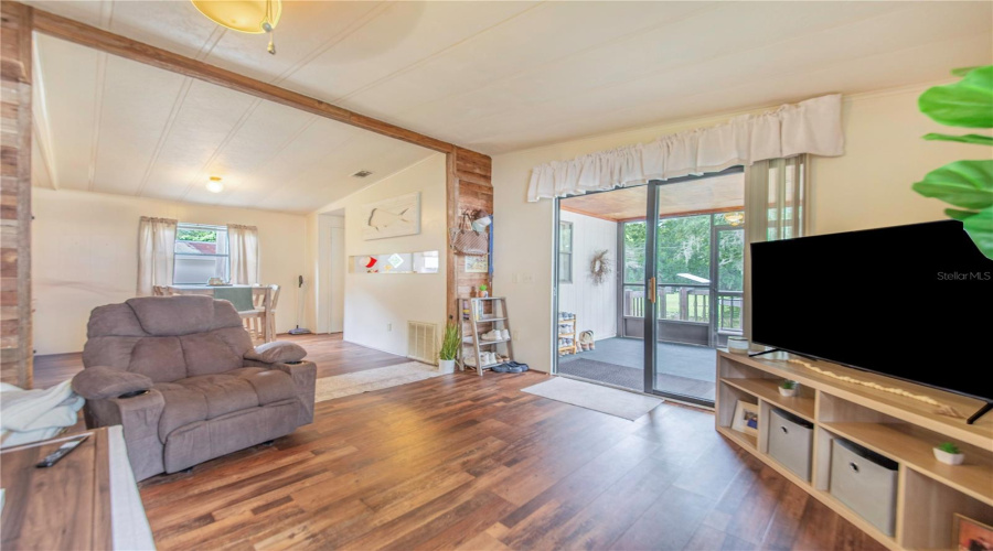 Davenport, Florida 33837, 4 Bedrooms Bedrooms, ,3 Bathroomsbathrooms,Residential,For Sale,Horseshoe Creek,0,Mfrp4939507
