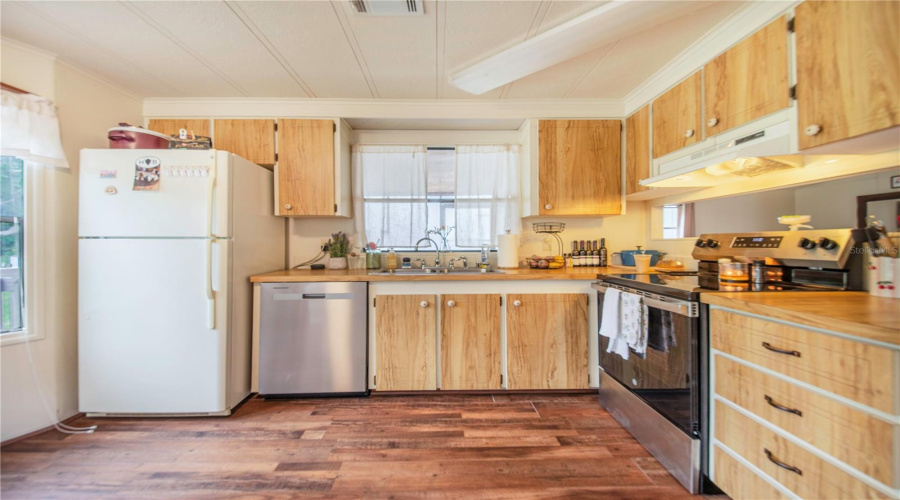 Davenport, Florida 33837, 4 Bedrooms Bedrooms, ,3 Bathroomsbathrooms,Residential,For Sale,Horseshoe Creek,0,Mfrp4939507