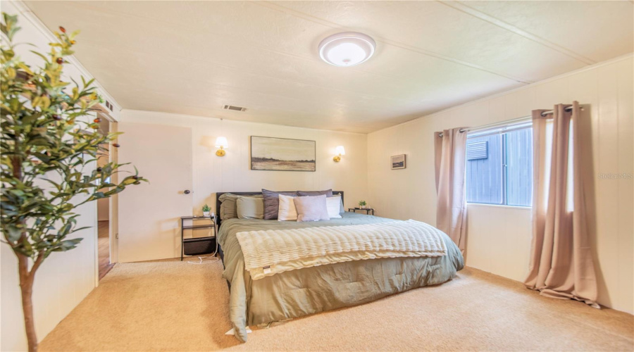 Davenport, Florida 33837, 4 Bedrooms Bedrooms, ,3 Bathroomsbathrooms,Residential,For Sale,Horseshoe Creek,0,Mfrp4939507