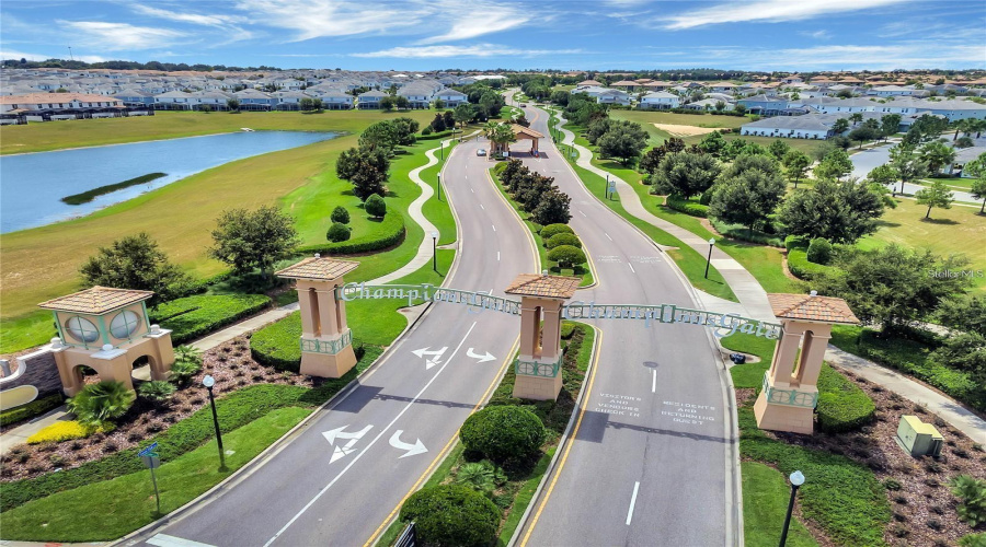 DAVENPORT, Florida 33896, 5 Bedrooms Bedrooms, ,5 BathroomsBathrooms,Residential,For Sale,WHISTLING STRAITS,0,MFRO6431609