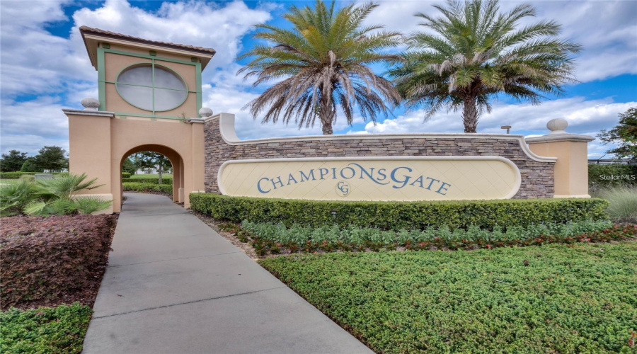 DAVENPORT, Florida 33896, 5 Bedrooms Bedrooms, ,5 BathroomsBathrooms,Residential,For Sale,WHISTLING STRAITS,0,MFRO6431609