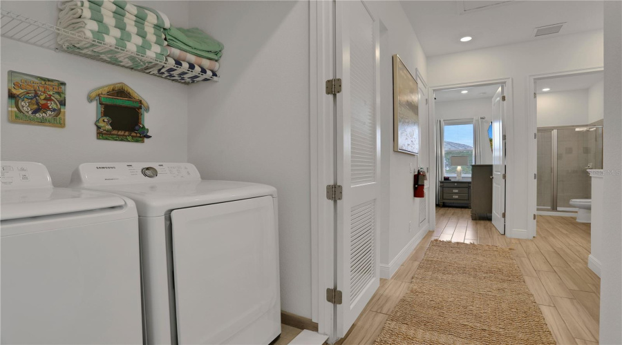 KISSIMMEE, Florida 34747, 3 Bedrooms Bedrooms, ,3 BathroomsBathrooms,Residential,For Sale,LOST SHAKER,0,MFRO6431415