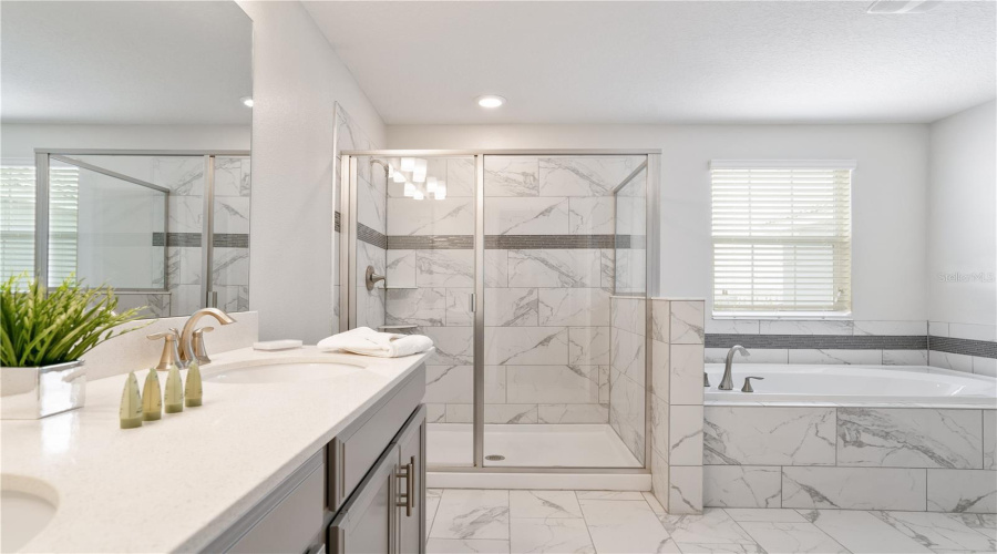 CHAMPIONS GATE, Florida 33896, 6 Bedrooms Bedrooms, ,6 BathroomsBathrooms,Residential,For Sale,MAIDSTONE,0,MFRO6366748