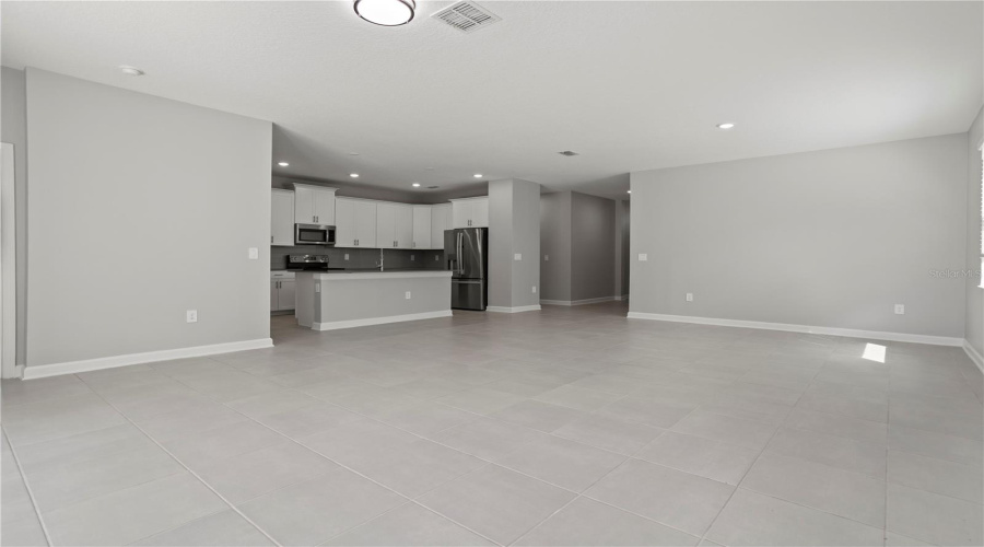 DAVENPORT, Florida 33837, 4 Bedrooms Bedrooms, ,3 BathroomsBathrooms,Residential,For Sale,CAMDEN,0,MFRO6387597