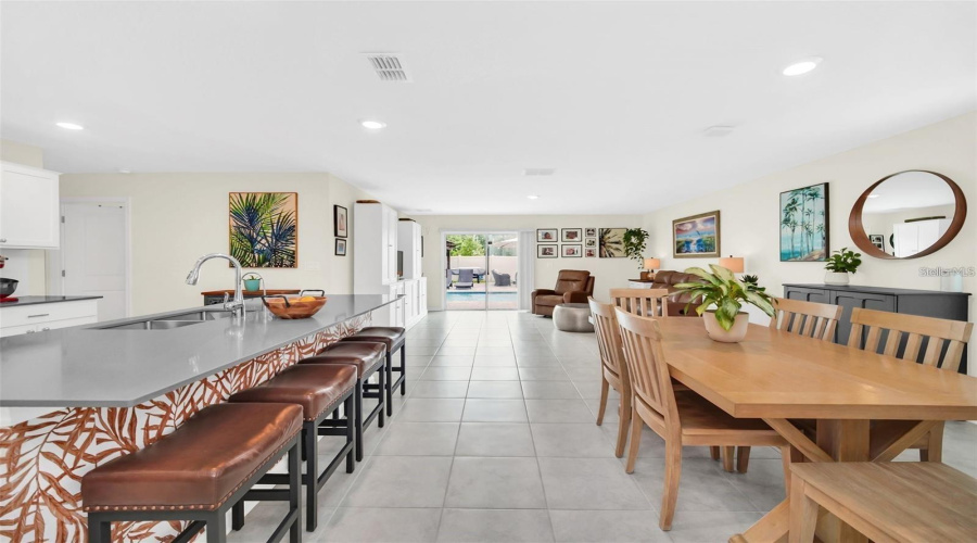 KISSIMMEE, Florida 34746, 6 Bedrooms Bedrooms, ,3 BathroomsBathrooms,Residential,For Sale,SUNNY CREEK PL,0,MFRO6397316