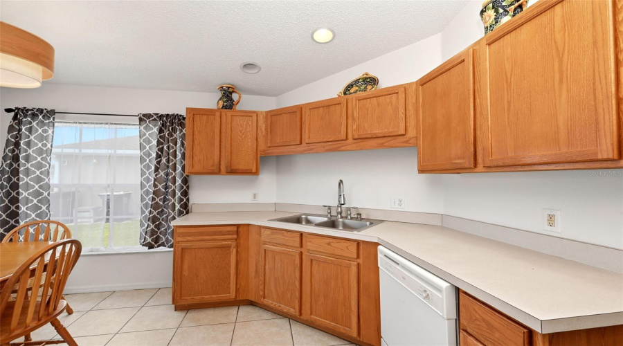 DAVENPORT, Florida 33896, 3 Bedrooms Bedrooms, ,2 BathroomsBathrooms,Residential,For Sale,CELLO,0,MFRS5149623