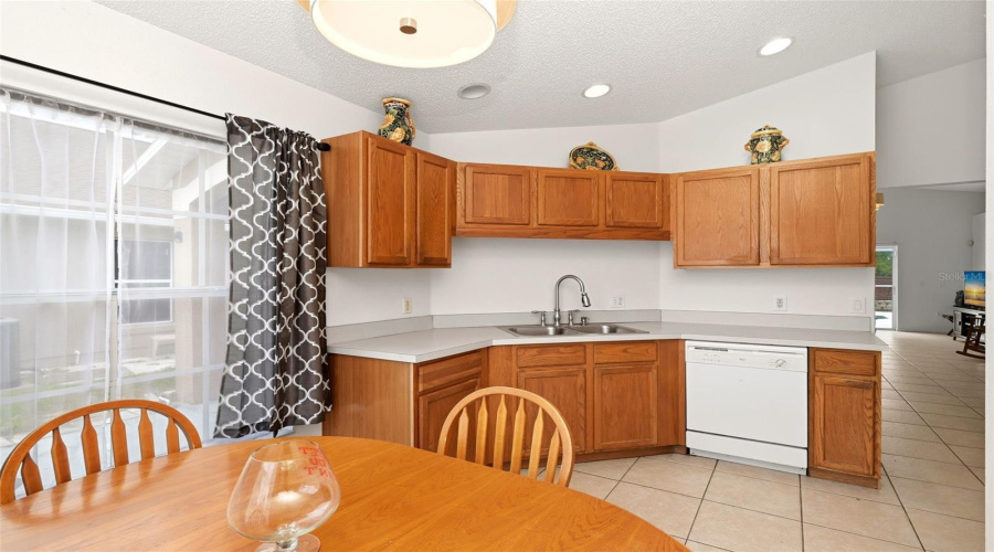 DAVENPORT, Florida 33896, 3 Bedrooms Bedrooms, ,2 BathroomsBathrooms,Residential,For Sale,CELLO,0,MFRS5149623