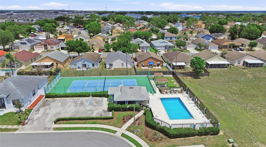 DAVENPORT, Florida 33896, 3 Bedrooms Bedrooms, ,2 BathroomsBathrooms,Residential,For Sale,CELLO,0,MFRS5149623