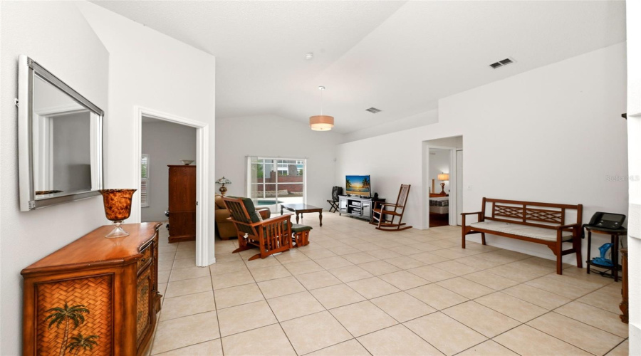 DAVENPORT, Florida 33896, 3 Bedrooms Bedrooms, ,2 BathroomsBathrooms,Residential,For Sale,CELLO,0,MFRS5149623