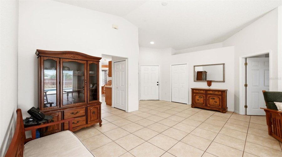 DAVENPORT, Florida 33896, 3 Bedrooms Bedrooms, ,2 BathroomsBathrooms,Residential,For Sale,CELLO,0,MFRS5149623