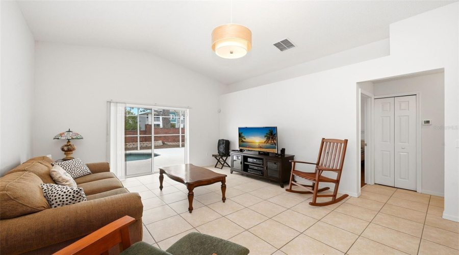 DAVENPORT, Florida 33896, 3 Bedrooms Bedrooms, ,2 BathroomsBathrooms,Residential,For Sale,CELLO,0,MFRS5149623
