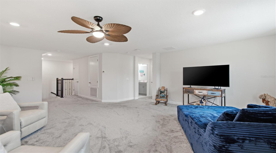 DAVENPORT, Florida 33896, 4 Bedrooms Bedrooms, ,3 BathroomsBathrooms,Residential,For Sale,OLYMPIC CLUB,0,MFRS5155098