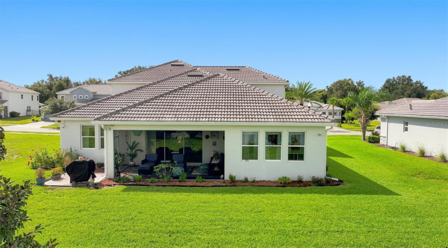 DAVENPORT, Florida 33896, 4 Bedrooms Bedrooms, ,3 BathroomsBathrooms,Residential,For Sale,OLYMPIC CLUB,0,MFRS5155098
