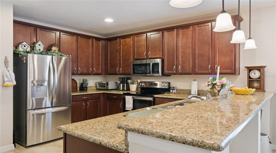 DAVENPORT, Florida 33837, 4 Bedrooms Bedrooms, ,4 BathroomsBathrooms,Residential,For Sale,CADIZ,0,MFRO6431343