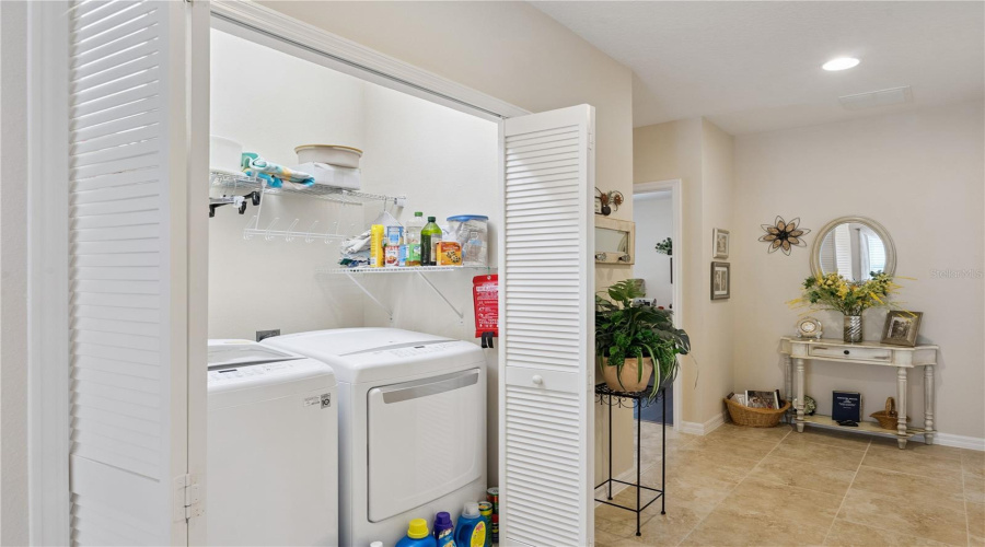 DAVENPORT, Florida 33837, 4 Bedrooms Bedrooms, ,4 BathroomsBathrooms,Residential,For Sale,CADIZ,0,MFRO6431343
