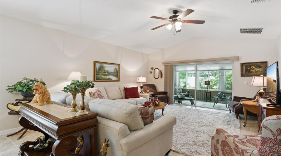 DAVENPORT, Florida 33837, 4 Bedrooms Bedrooms, ,4 BathroomsBathrooms,Residential,For Sale,CADIZ,0,MFRO6431343
