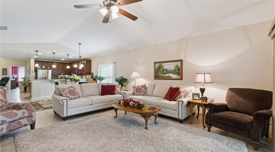DAVENPORT, Florida 33837, 4 Bedrooms Bedrooms, ,4 BathroomsBathrooms,Residential,For Sale,CADIZ,0,MFRO6431343